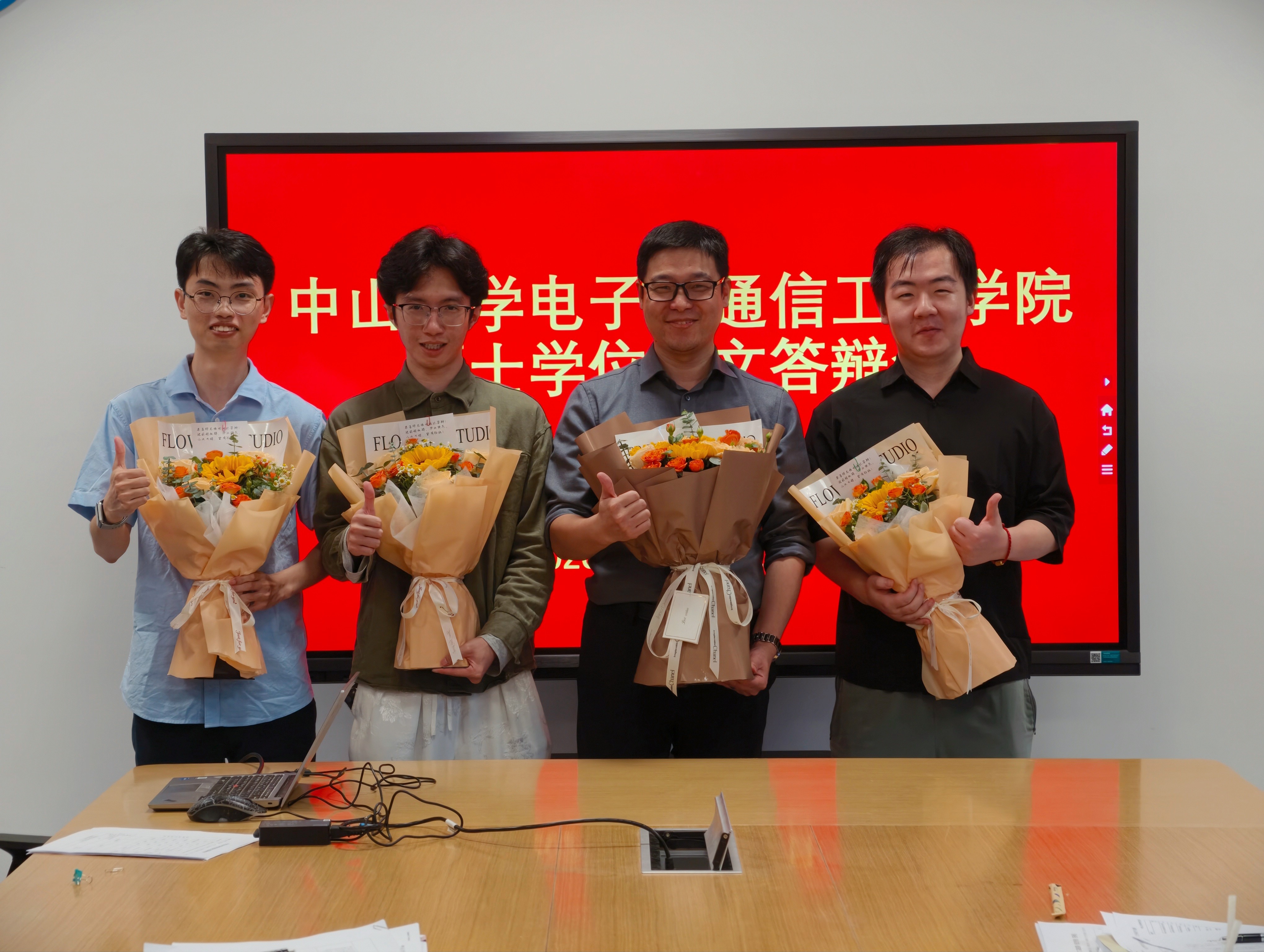 团队毕业合影之一